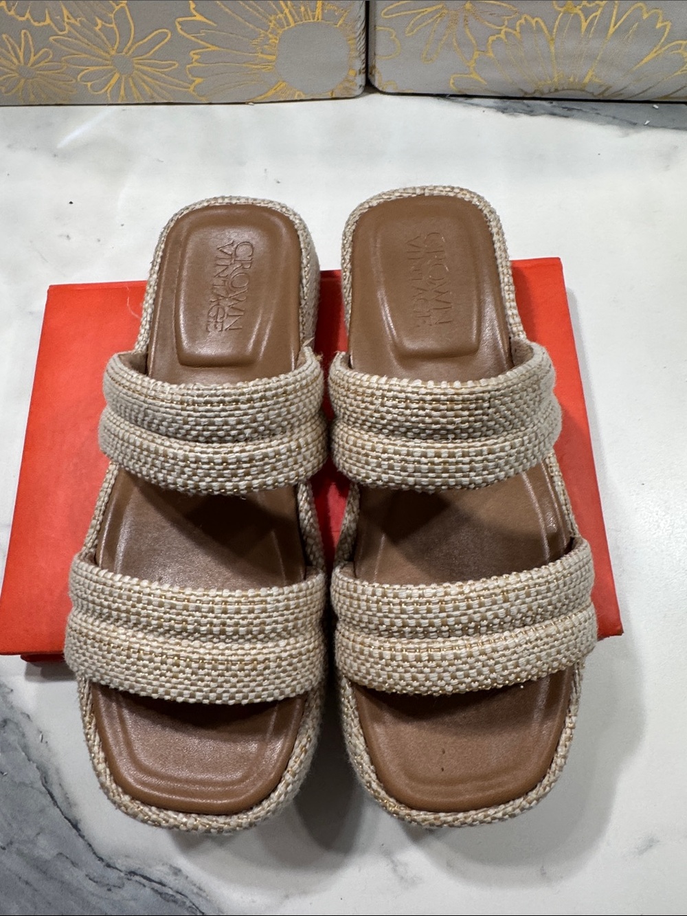 Crown Vintage Platform Slide Sandals Womens 6 Beige Good Woven Raffia Two Strap